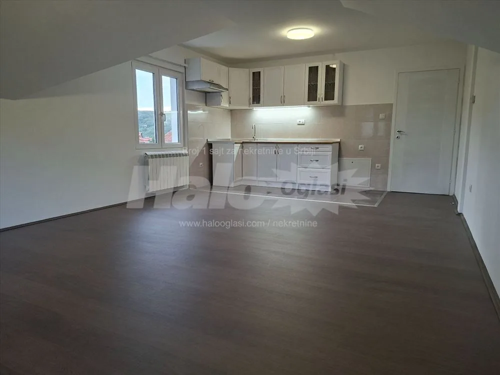 Izdaje se Lux stan70m2 potpuno nov, prelep pogled — 3