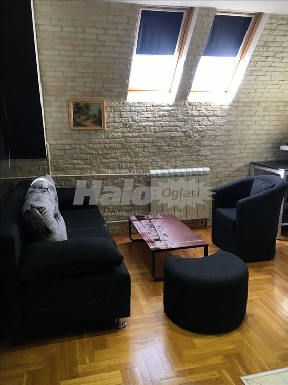 Izdaje se moderan stan od 35 m², useljiv od 01.09. — 4
