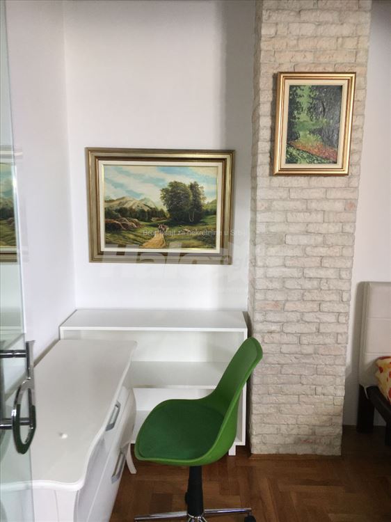Izdaje se moderan stan od 35 m², useljiv od 01.09. — 9