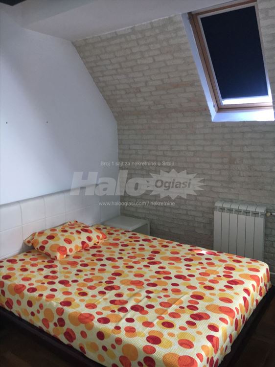 Izdaje se moderan stan od 35 m², useljiv od 01.09. — 10