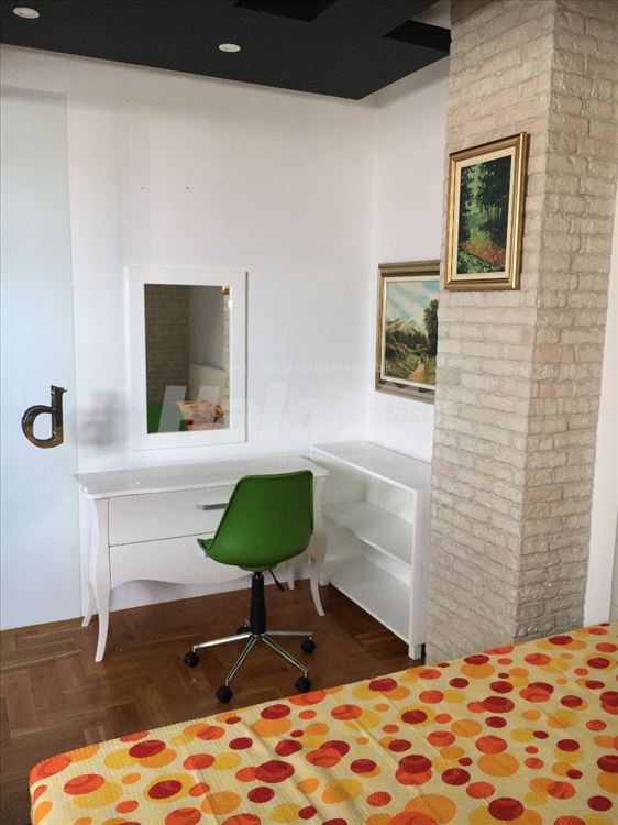 Izdaje se moderan stan od 35 m², useljiv od 01.09. — 11