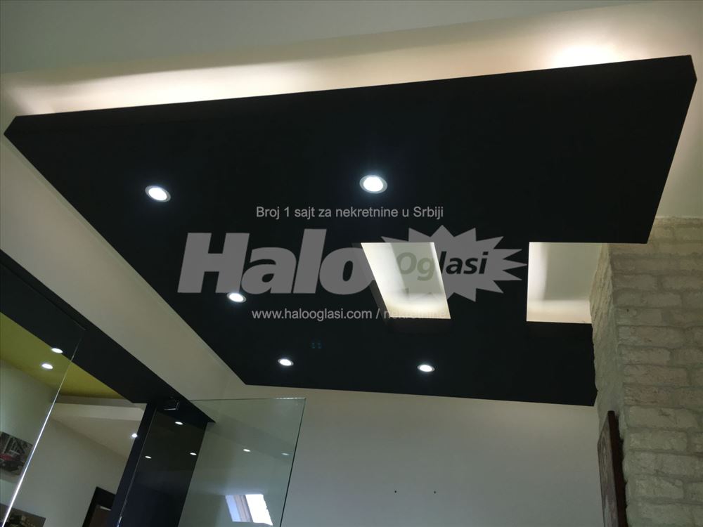 Izdaje se moderan stan od 35 m², useljiv od 01.09. — 12