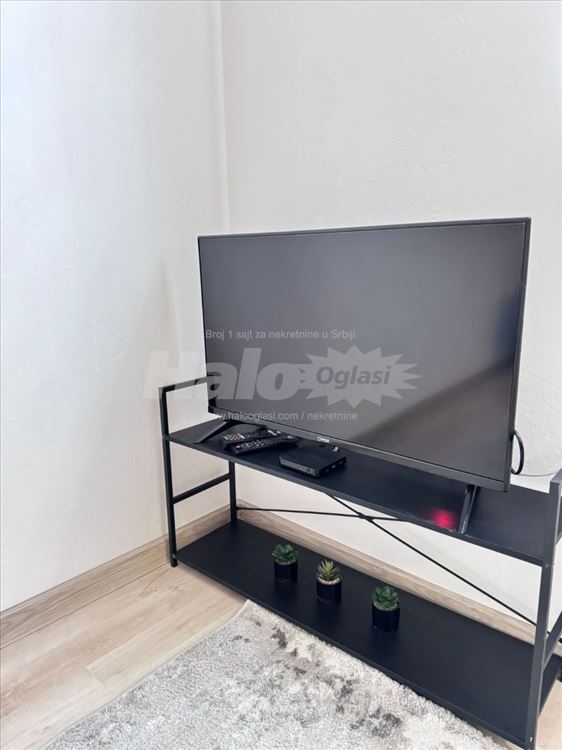Izdaje se namesten stan 30 m2 ledine novi beograd — 9