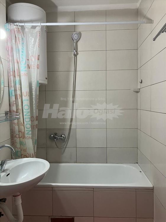 Izdaje se namesten trosoban stan 71m² – Blok 61 — 7