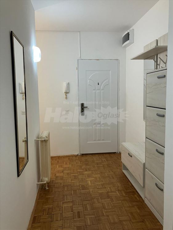 Izdaje se namesten trosoban stan 71m² – Blok 61 — 8