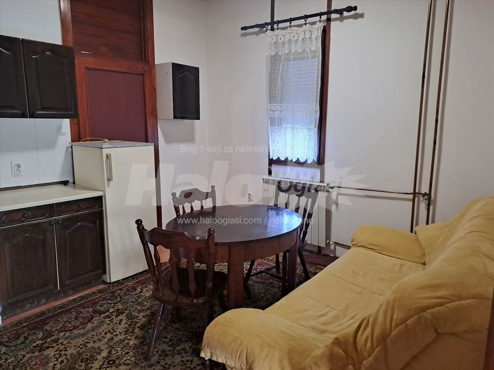 Izdaje se namešten – 40m² vrlo povoljno, ZveZdara — 2