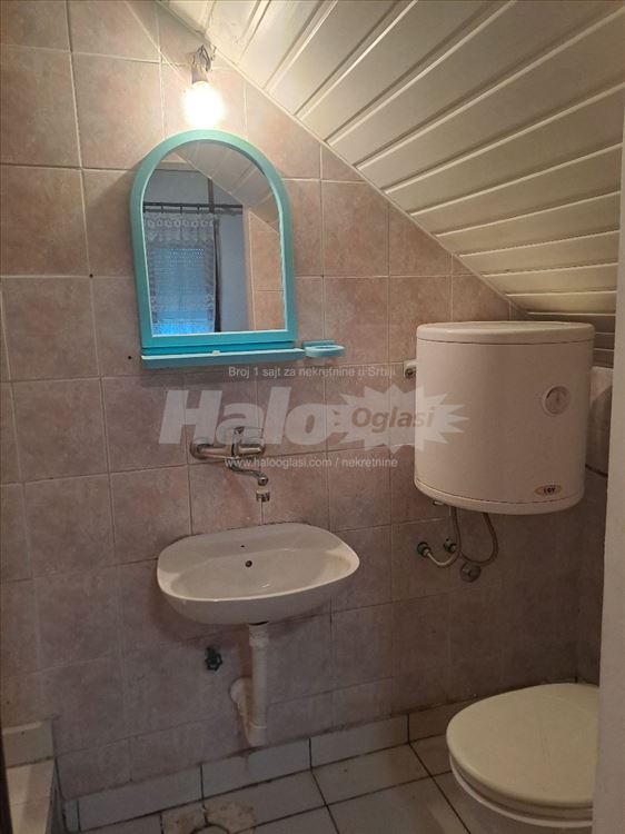 Izdaje se namešten – 40m² vrlo povoljno, ZveZdara — 3