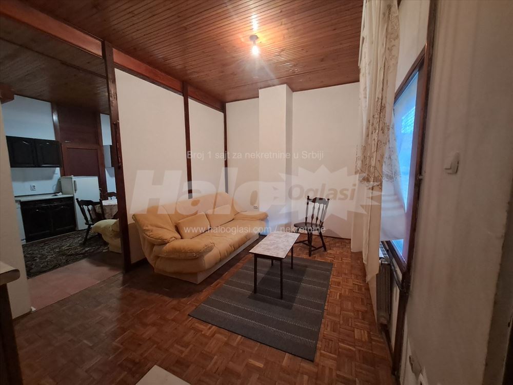 Izdaje se namešten – 40m² vrlo povoljno, ZveZdara — 5