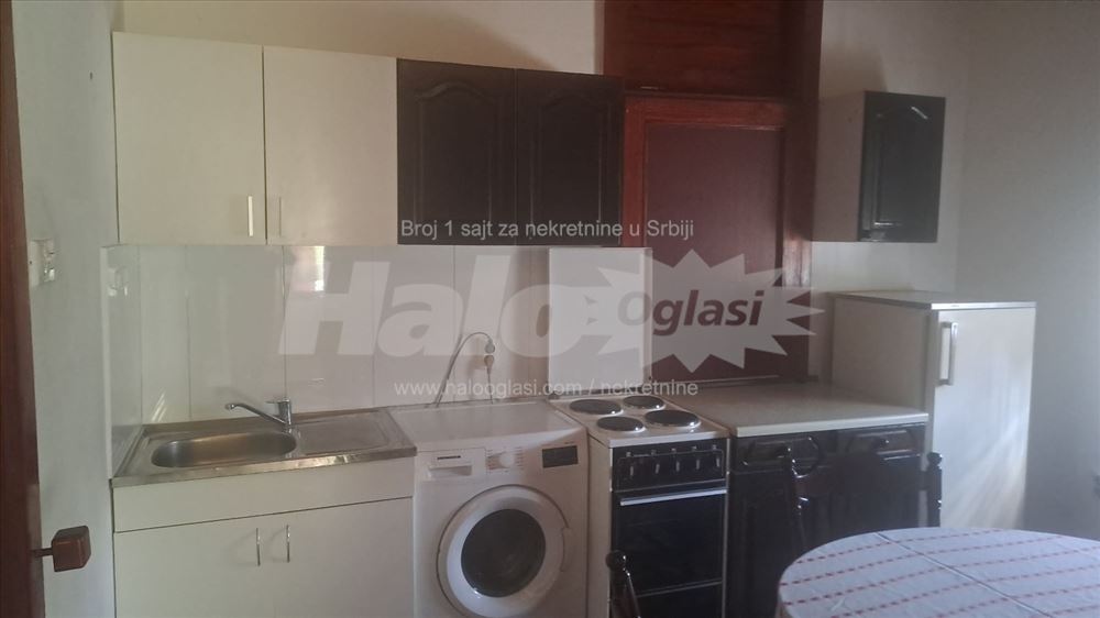 Izdaje se namešten – 40m² vrlo povoljno, ZveZdara — 7