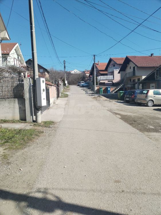 Izdaje se namešten dvosoban stan u MML — 13