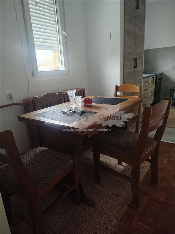 Izdaje se namešten, renoviran stan u Mirijevu. — 4