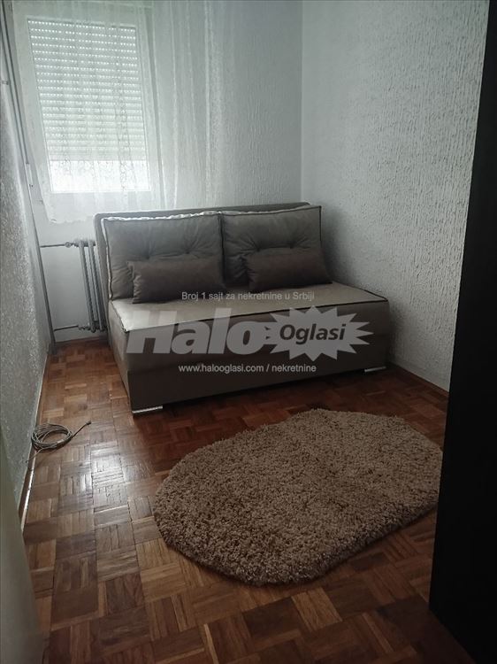 Izdaje se namešten, renoviran stan u Mirijevu. — 5