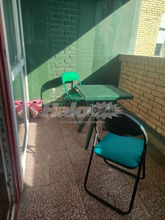 Izdaje se namešten, renoviran stan u Mirijevu. — 8