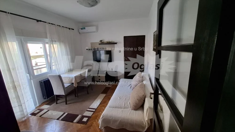 Izdaje se namešten stan -Karaburma -Ćalije — 2