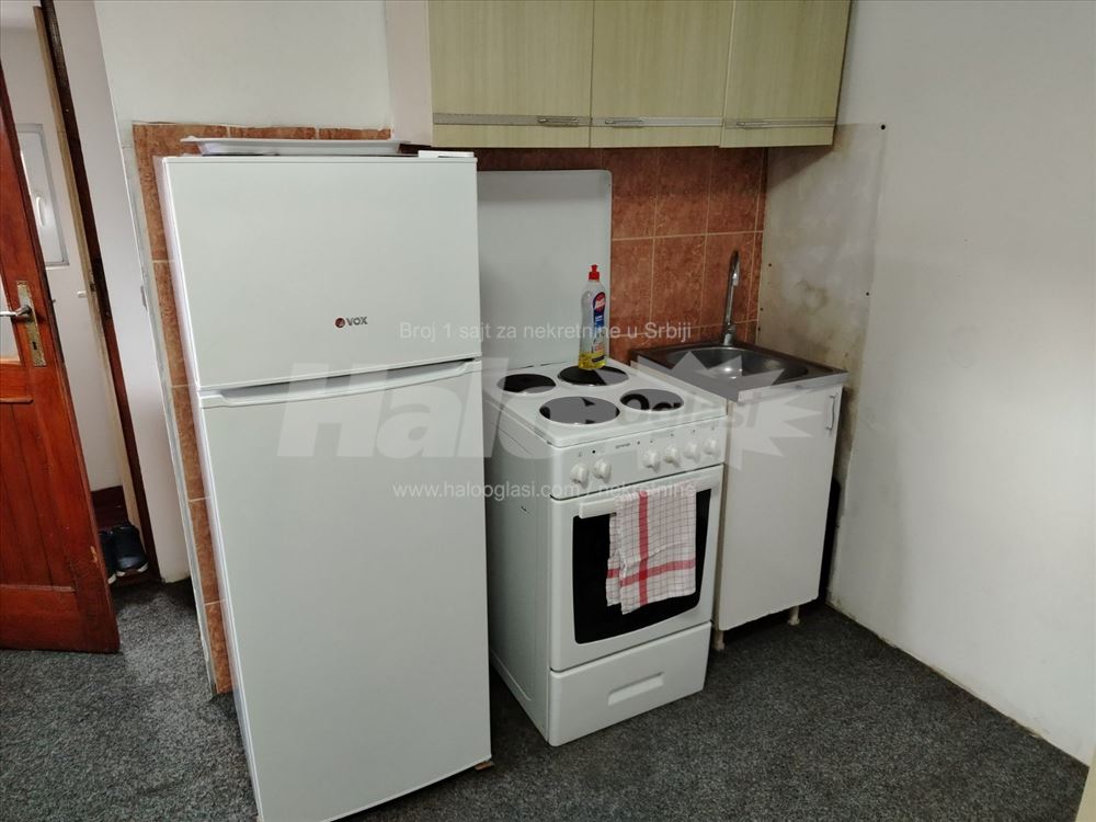 Izdaje se namešten stan na Bežaniji — 9