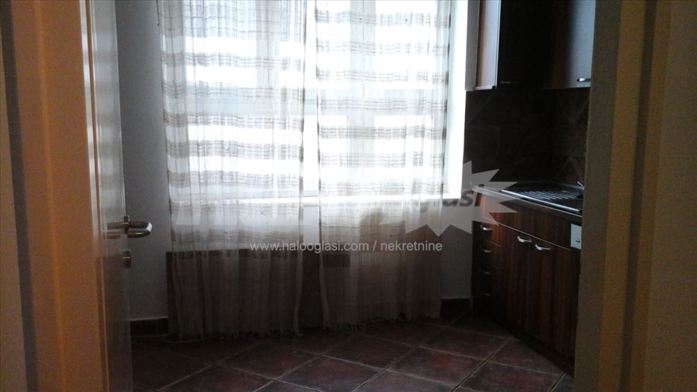 Izdaje se nenamesten stan 85m2- Centar grada — 5