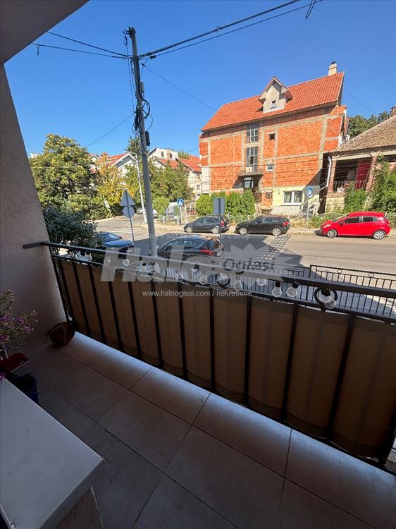 Izdaje se nov lep stan sa odvojenom spavaćom sobom — 11