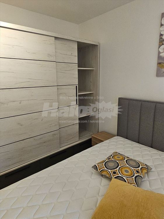 Izdaje se nov, namesten dvosoban stan na Altini — 11