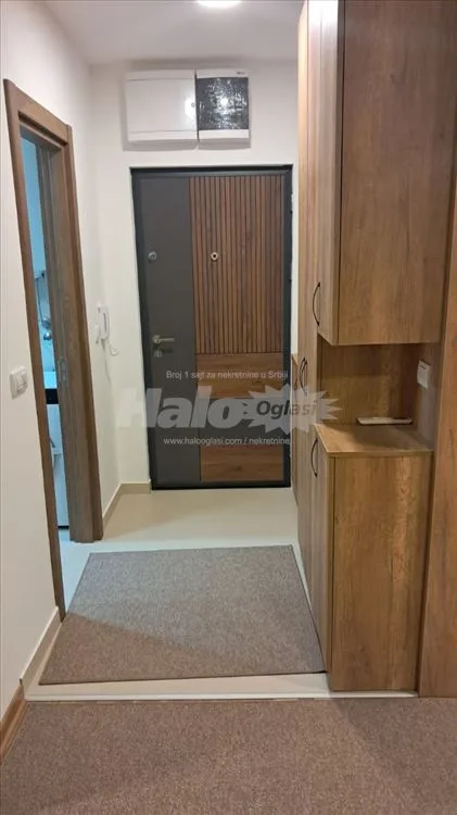 Izdaje se nov stan 40 m2 .Samo ozbiljni. — 3