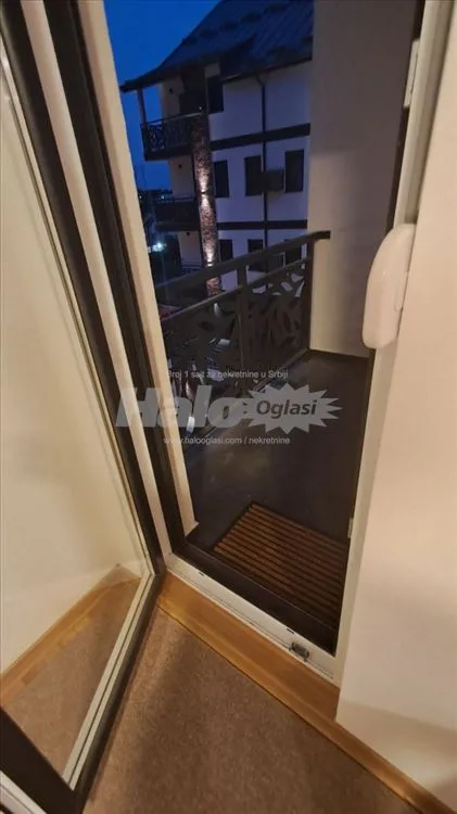 Izdaje se nov stan 40 m2 .Samo ozbiljni. — 11