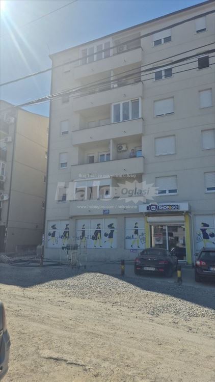 Izdaje se nov,extra namesten stan — 10