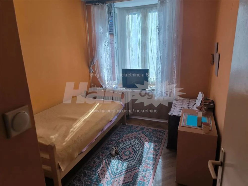 Izdaje se odličan dvosoban stan Rakovica — 4