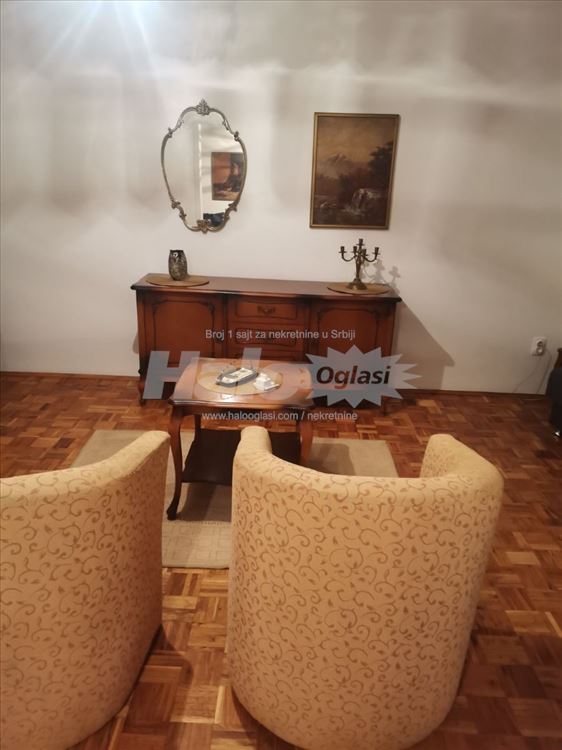 Izdaje se odličan stan u Bloku 70 — 2