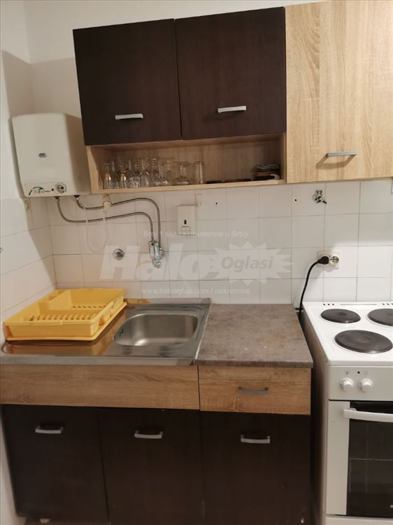 Izdaje se odličan stan u Bloku 70 — 8
