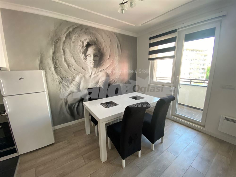 Izdaje se opremljen stan Živka Davidovića 107 AVIV — 6