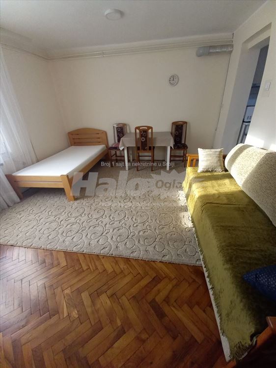 Izdaje se opremljena garsonjera na Banovom Brdu — 2