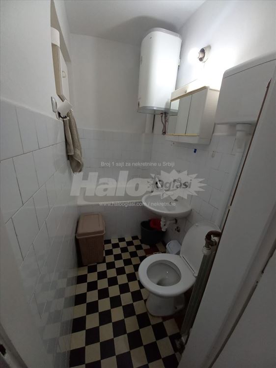 Izdaje se opremljena garsonjera na Banovom Brdu — 4