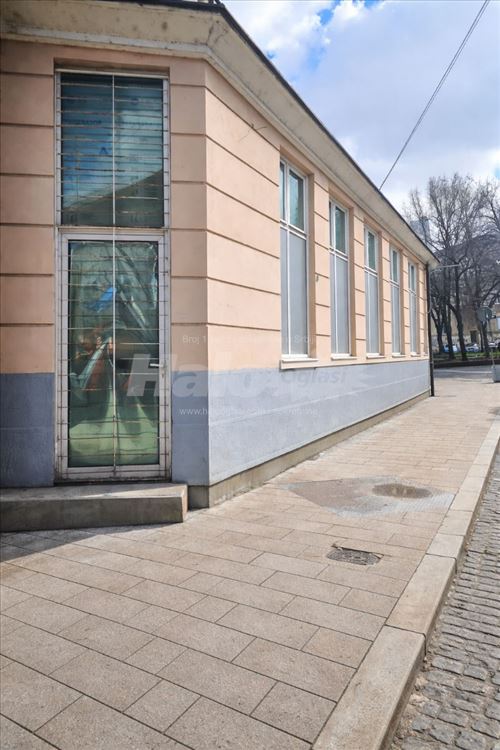 Izdaje se poslovni prostor 150m2 u centru Zemuna — 5