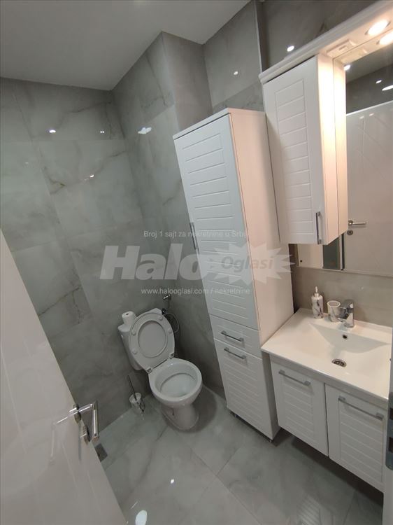 Izdaje se potpuno renoviran stan na Zvezdari. — 15