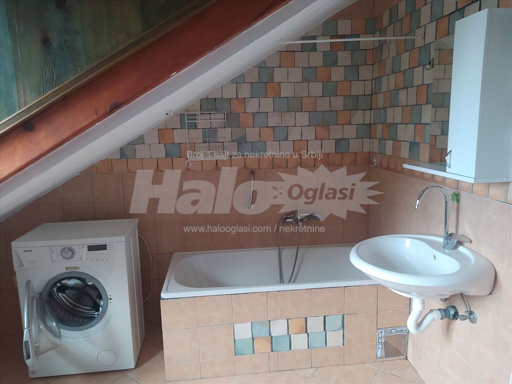 Izdaje se prazan stan na Ceraku — 5