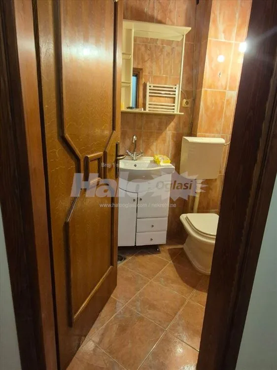 Izdaje se prelepa kuca na Miljakovcu 3 — 2