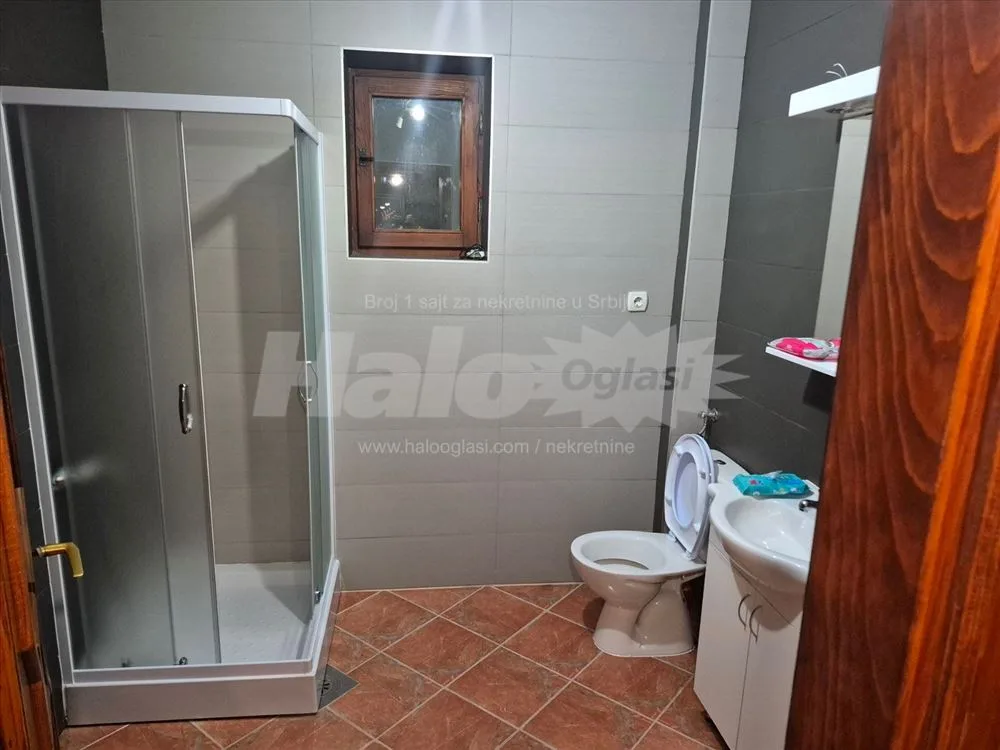 Izdaje se prelepa kuca na Miljakovcu 3 — 8