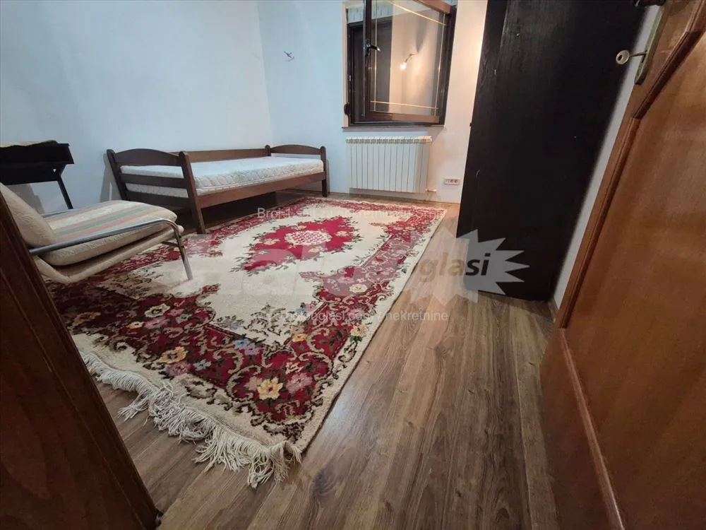 Izdaje se prelepa kuca na Miljakovcu 3 — 10