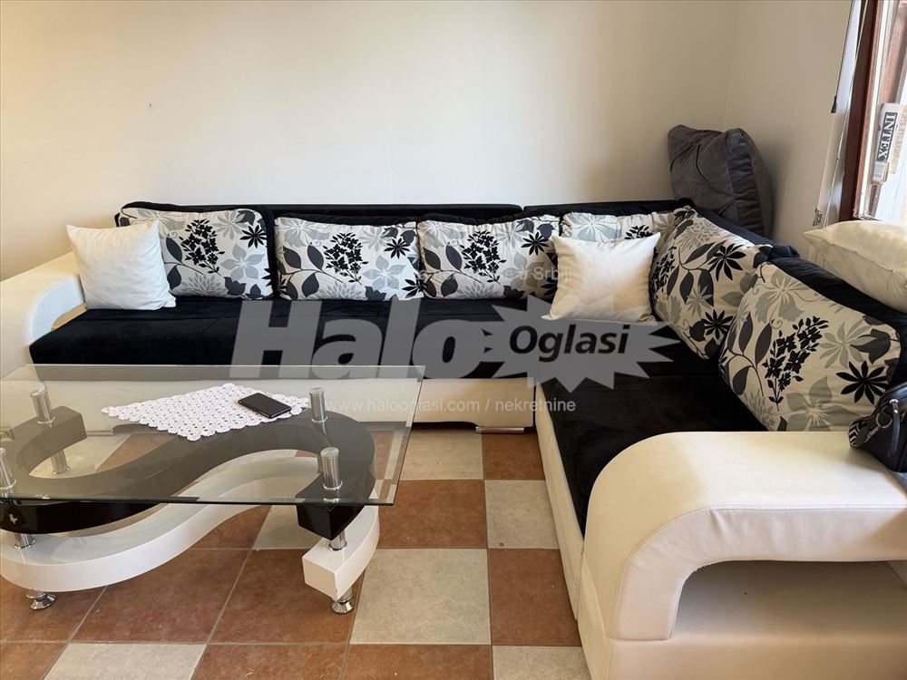 Izdaje se prostrana kuća u Beogradu – prizemlje, s — 3