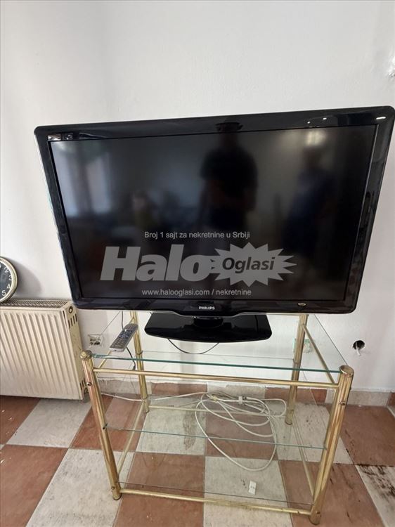 Izdaje se prostrana kuća u Beogradu – prizemlje, s — 13