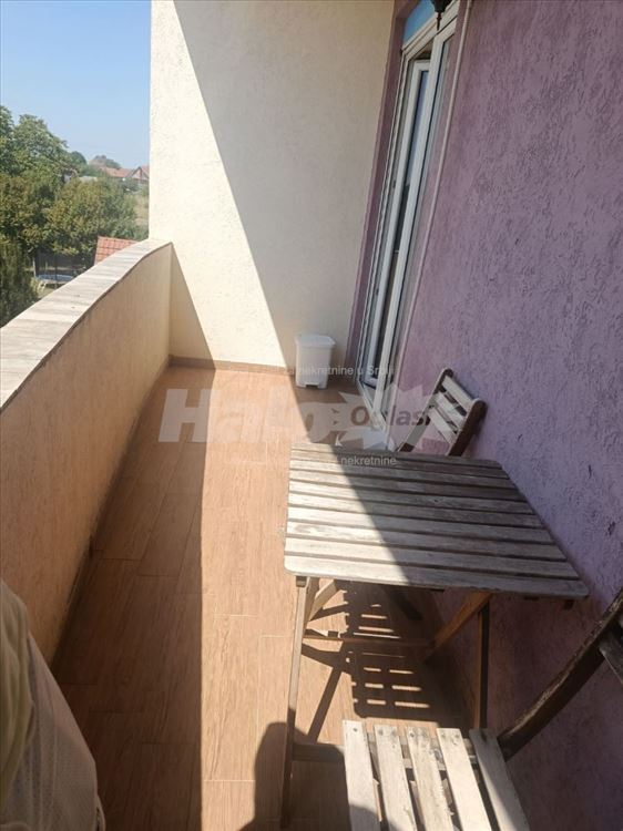 Izdaje se renoviran stan na mirnom mestu. — 15