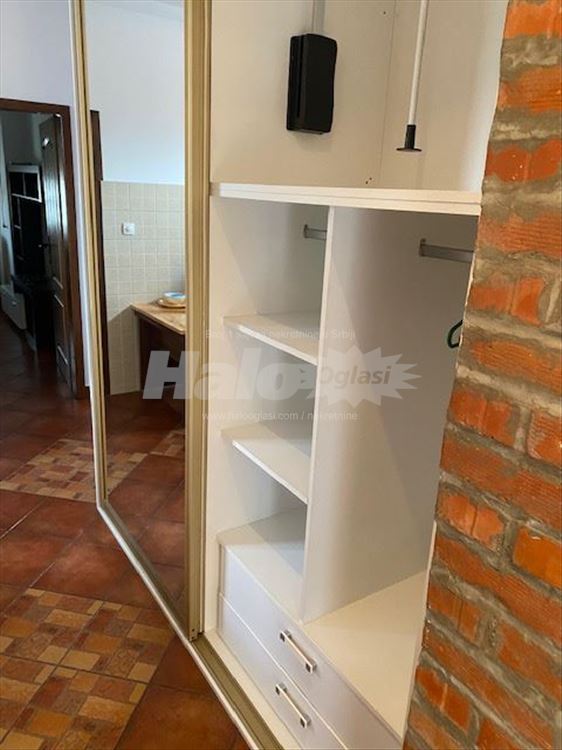Izdaje se stan 44m2 na Ledinama — 2