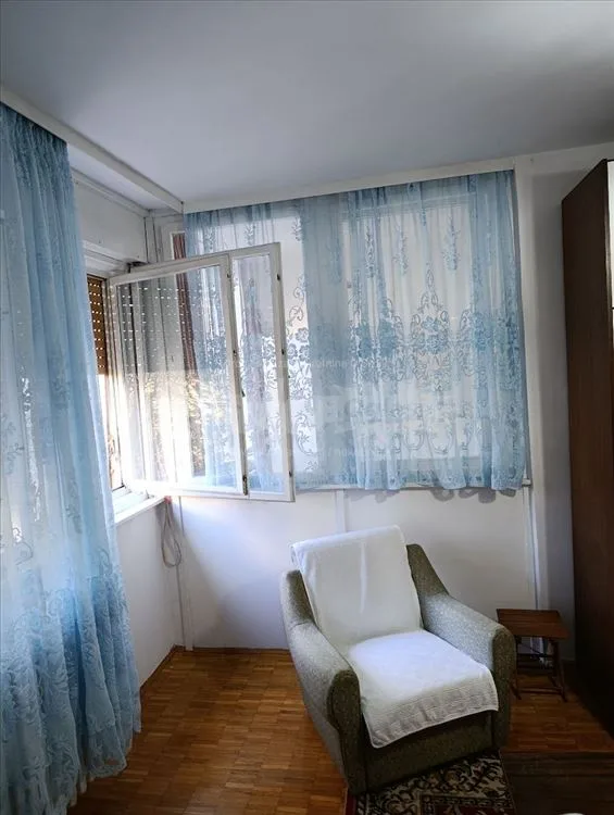 Izdaje se stan 50m² u Skojevskom naselju — 7