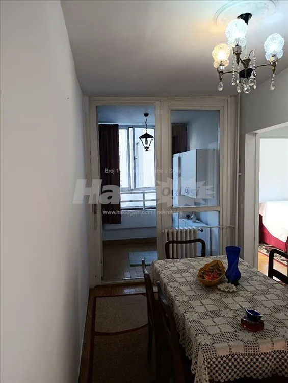 Izdaje se stan 50m² u Skojevskom naselju — 10