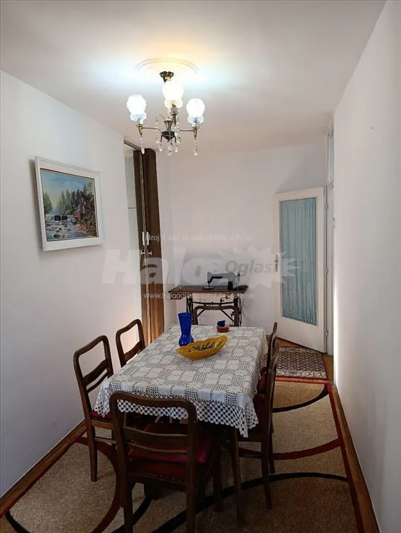 Izdaje se stan 50m² u Skojevskom naselju — 11
