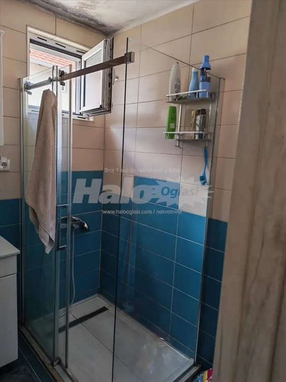 Izdaje se stan 70m2 — 5