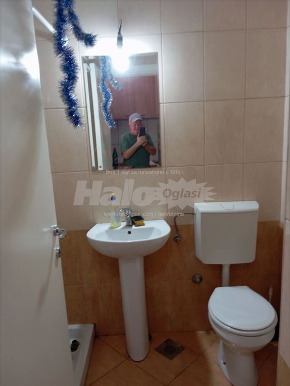 Izdaje se stan bul. Kralja Aleks. i Ustaničke — 3