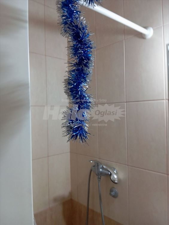 Izdaje se stan bul. Kralja Aleks. i Ustaničke — 4