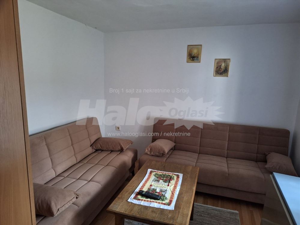 Izdaje se stan, Đeram pijaca — 7