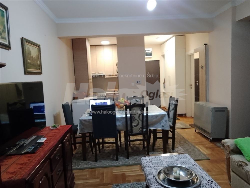 Izdaje se stan, dvoiposoban, Zvezdara-Kluz — 2