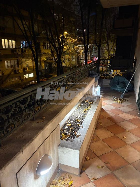 Izdaje se stan na Neimaru sa garažom — 5